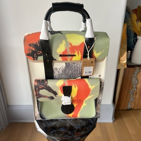 DR MARTINS TATE MUSEUM LEATHER BACKPACK - Picture 6 of 14